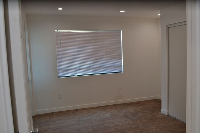 Building Photo - ??Newly Built 3 Bed / 3 Bath ADU – Great L...