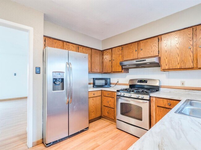 Building Photo - 5628 Pinon Vista Dr