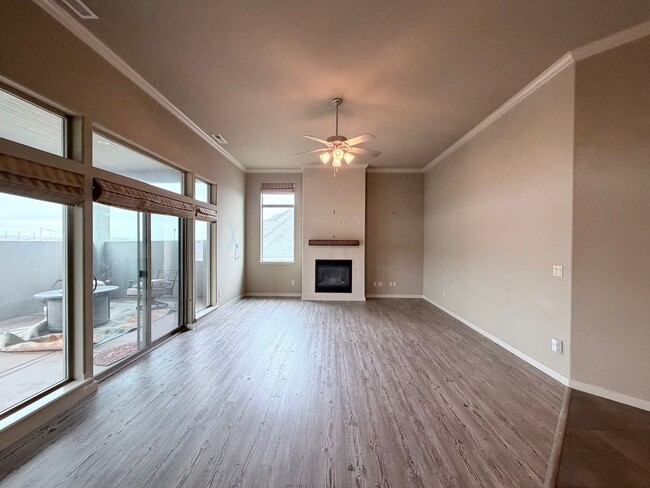 Building Photo - 3909 W 48th Ave