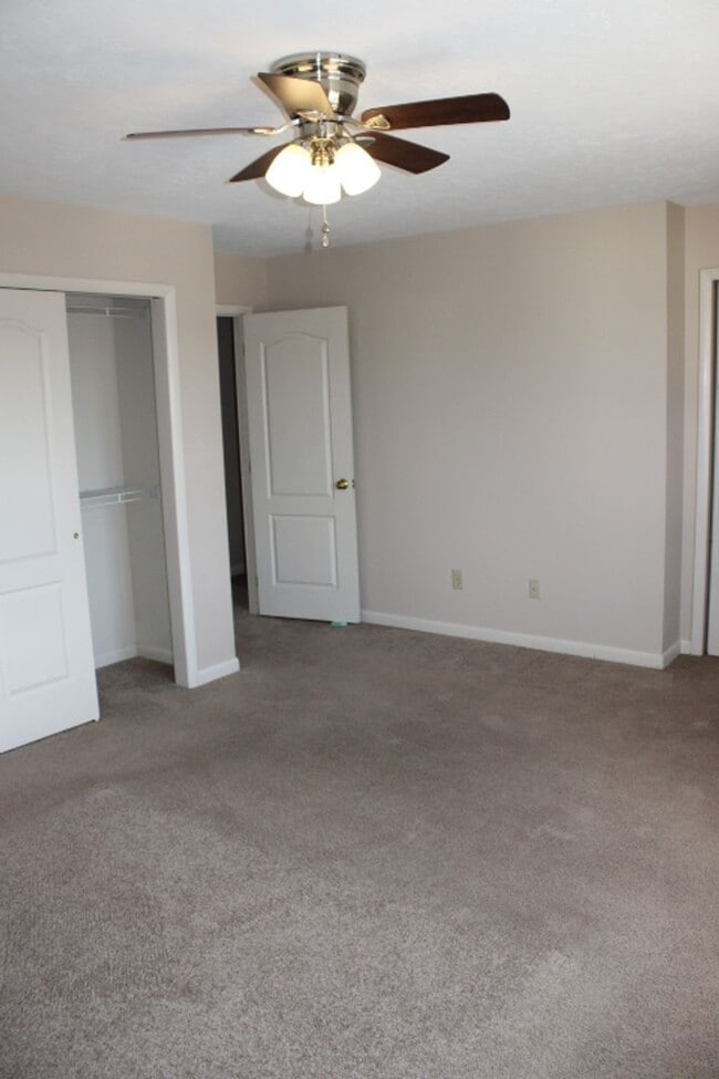 Building Photo - Move-In Ready 2BR Townhouse w/ Central AC & Off-Street Parking