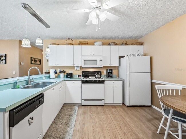 Building Photo - 2863 Barboza Dr