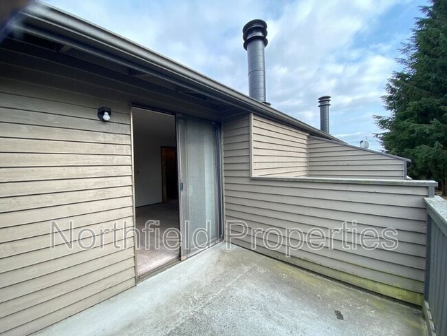 Building Photo - 120 124th St SW