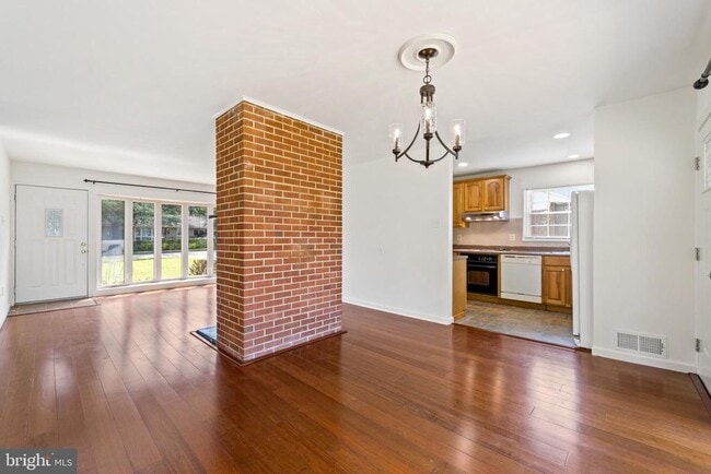 Building Photo - 7406 Blackford St