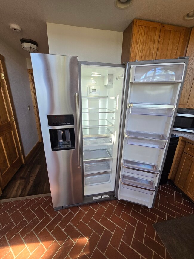 Building Photo - 789 Blackhawk Creek Dr