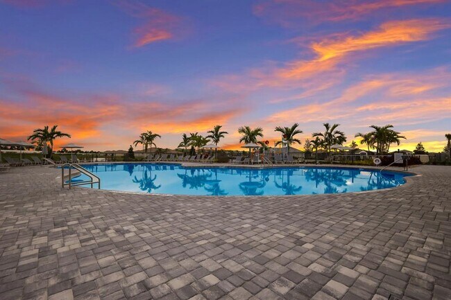 Building Photo - 15822 Sunny Day Dr