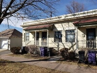 Building Photo - 123 E Exposition Ave