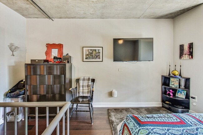 Building Photo - Two-Level Loft Condo at The Metropole