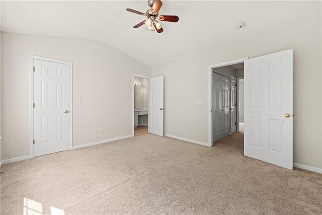 Building Photo - 4100 Howell Park Rd