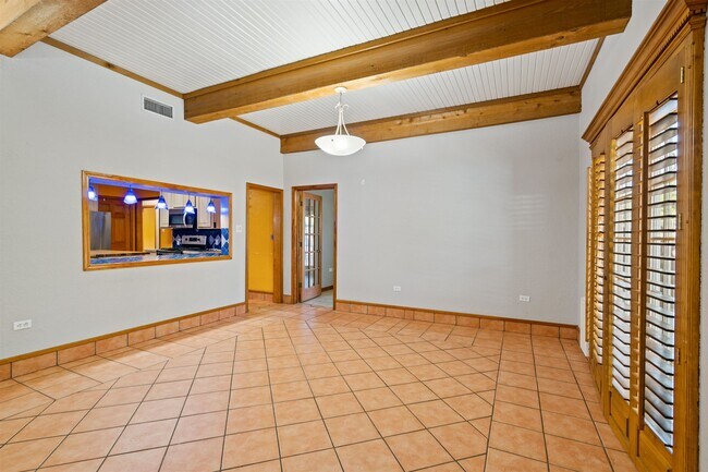 Building Photo - 101 Sultenfuss Ave