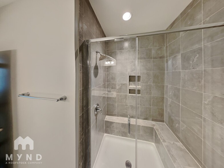 Building Photo - 11311 Savannah Creek Dr