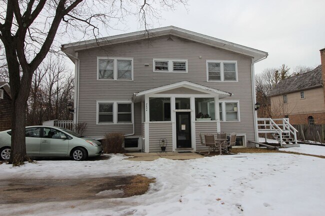 Primary Photo - 2494 Saint Johns Ave