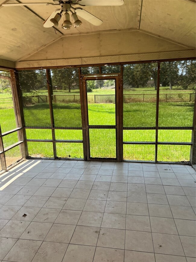 Building Photo - 1603 Chestnut Ridge Rd