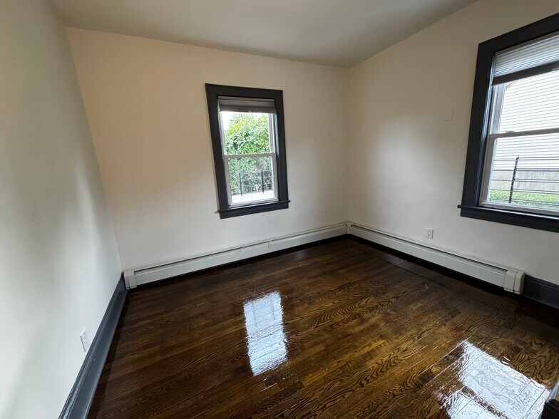 Building Photo - 86 Edgewood Ave