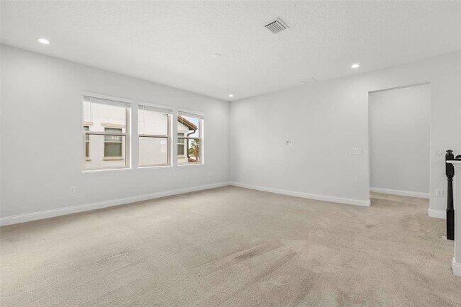 Building Photo - 10511 Royal Cypress Way