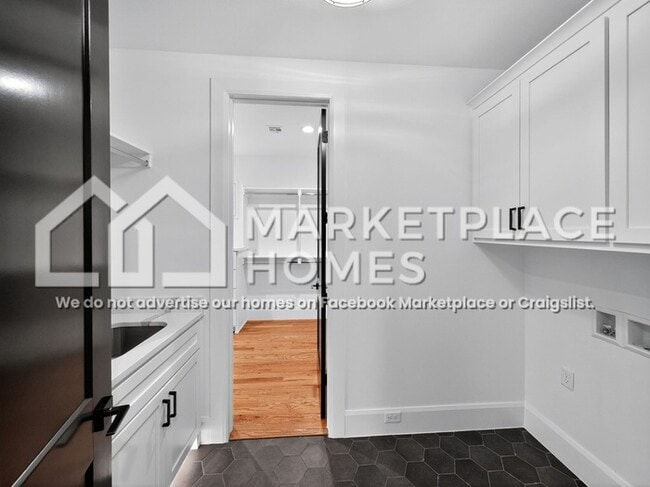 Building Photo - 19110 E Beecher Ct