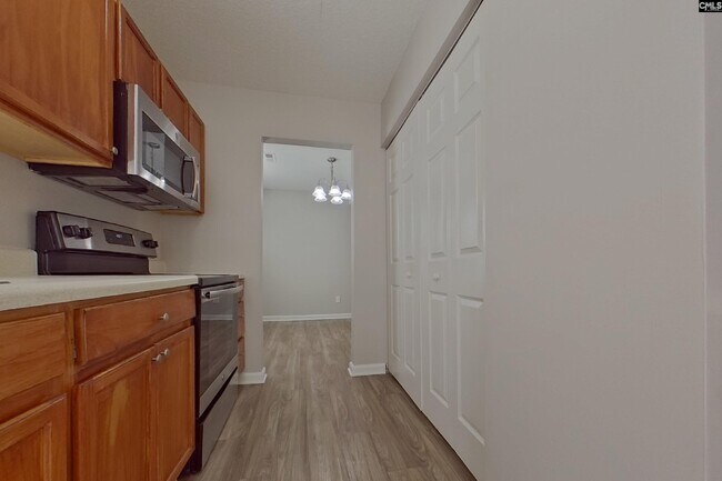 Building Photo - 521 Halleck Ln