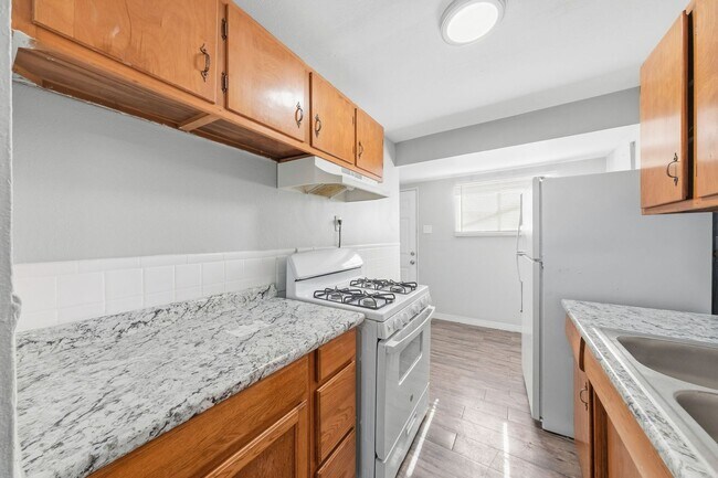 Building Photo - 10700 Spring Garden Dr