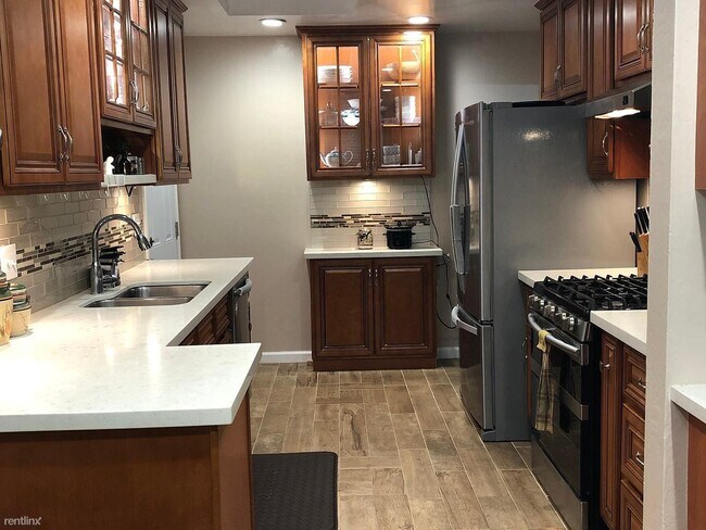 Building Photo - 5058 Garden Way