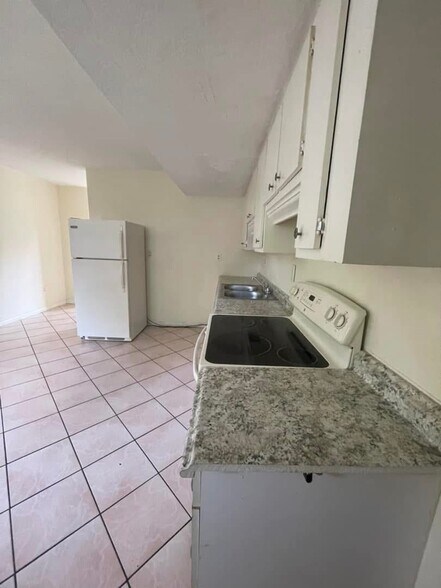 Building Photo - 1536 Barbarie Ln