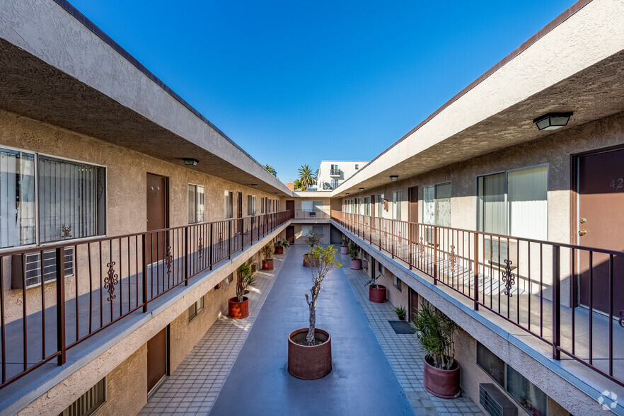 Interior Courtyard - North Madison Apartments