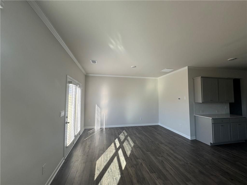 Building Photo - 2457 Bayberry St