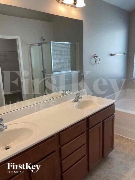 Building Photo - 2218 Sonoma Valley Dr