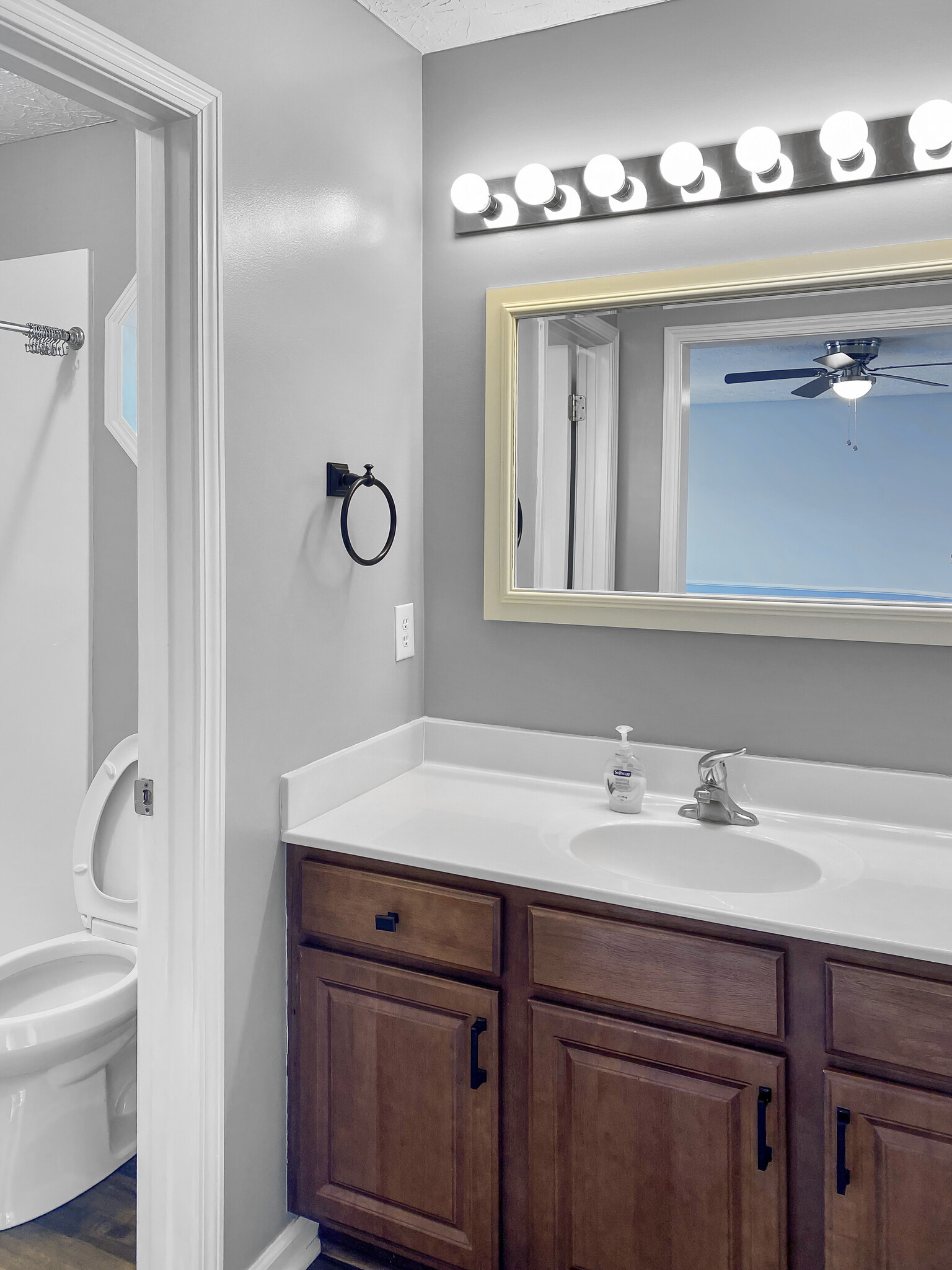 Master Bath - 213 Red Carnation Dr