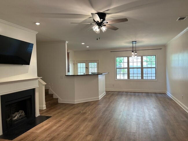 Building Photo - 263 Ridgehaven Trail