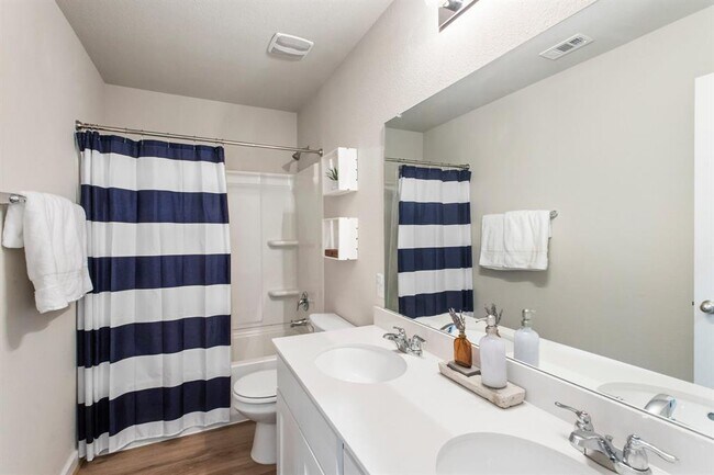 Building Photo - 283 Fieldwood Dr