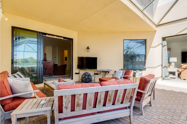 Building Photo - 13755 Luna Dr