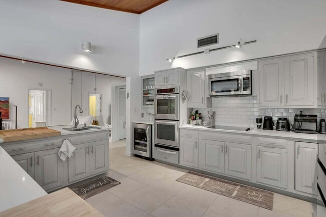 Building Photo - 2903 Banyan Blvd Cir NW