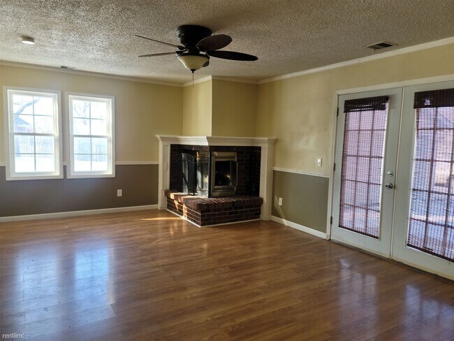 Building Photo - 3 br, 2 bath House - 2327 South Palisade A...