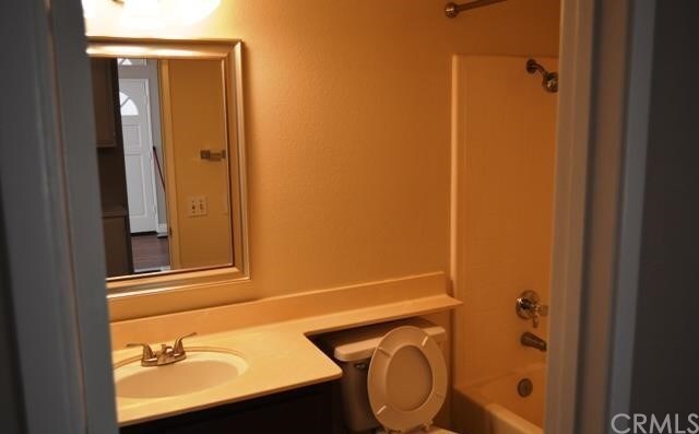 Building Photo - 119 Goldenrod