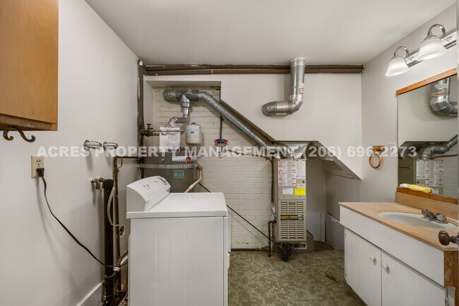 Building Photo - 17041 34th Ave S