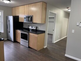 Building Photo - 995 Madison Ave