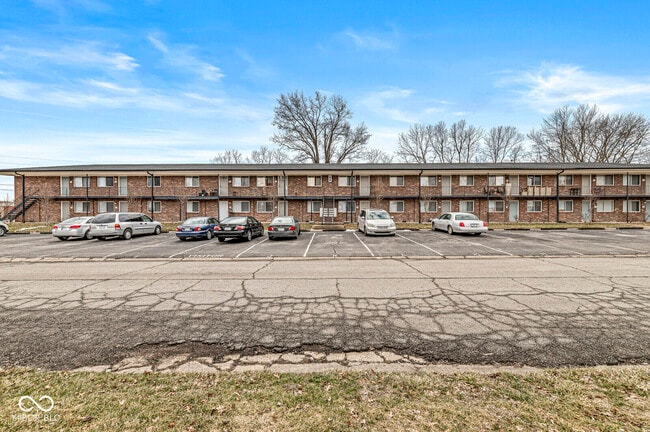 Building Photo - 10291 Medallion Dr