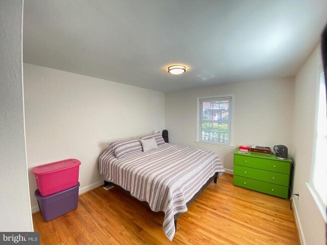 Building Photo - 706 S Fayette St