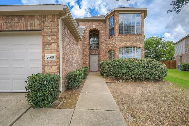 Building Photo - 2609 Monroe Dr