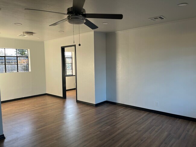 Building Photo - 2212 SW 61st St