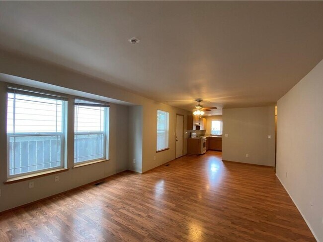 Building Photo - 2367 McDonald Ave