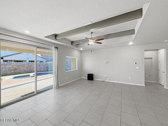 Building Photo - 14616 Tierra Burgos