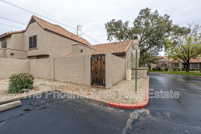 Building Photo - 3491 N Arizona Ave