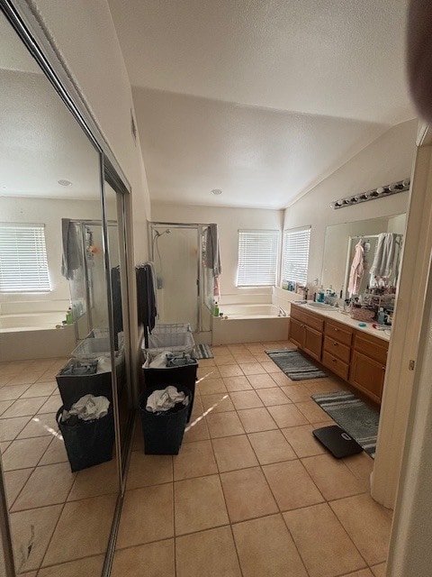 Master bathroom - 10033 Kika Ct