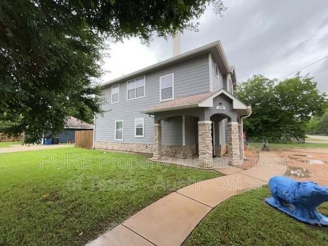 Primary Photo - 205 College St