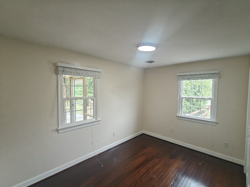 Building Photo - 10632 Courtney Rd