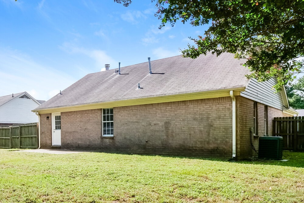 Building Photo - 6650 Black Oak Dr