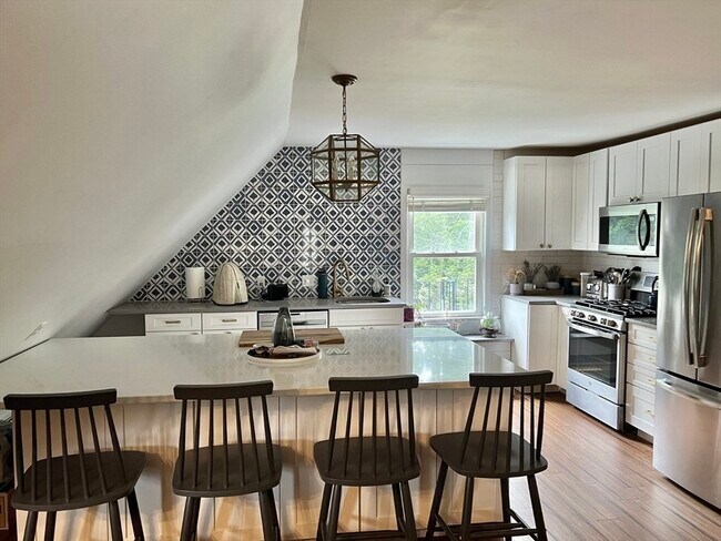 Building Photo - 87 Winthrop St