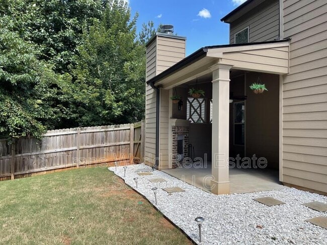 Building Photo - 5226 Apple Grove Rd NE