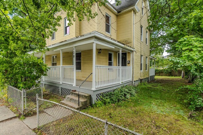 Building Photo - 108-110 Northampton Ave