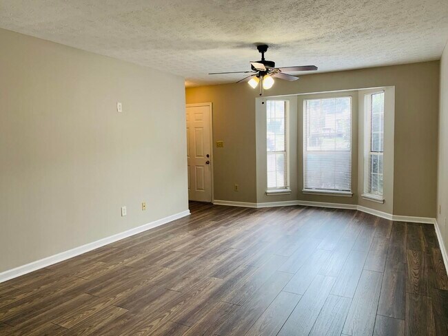 Building Photo - 314 Harwell Ave